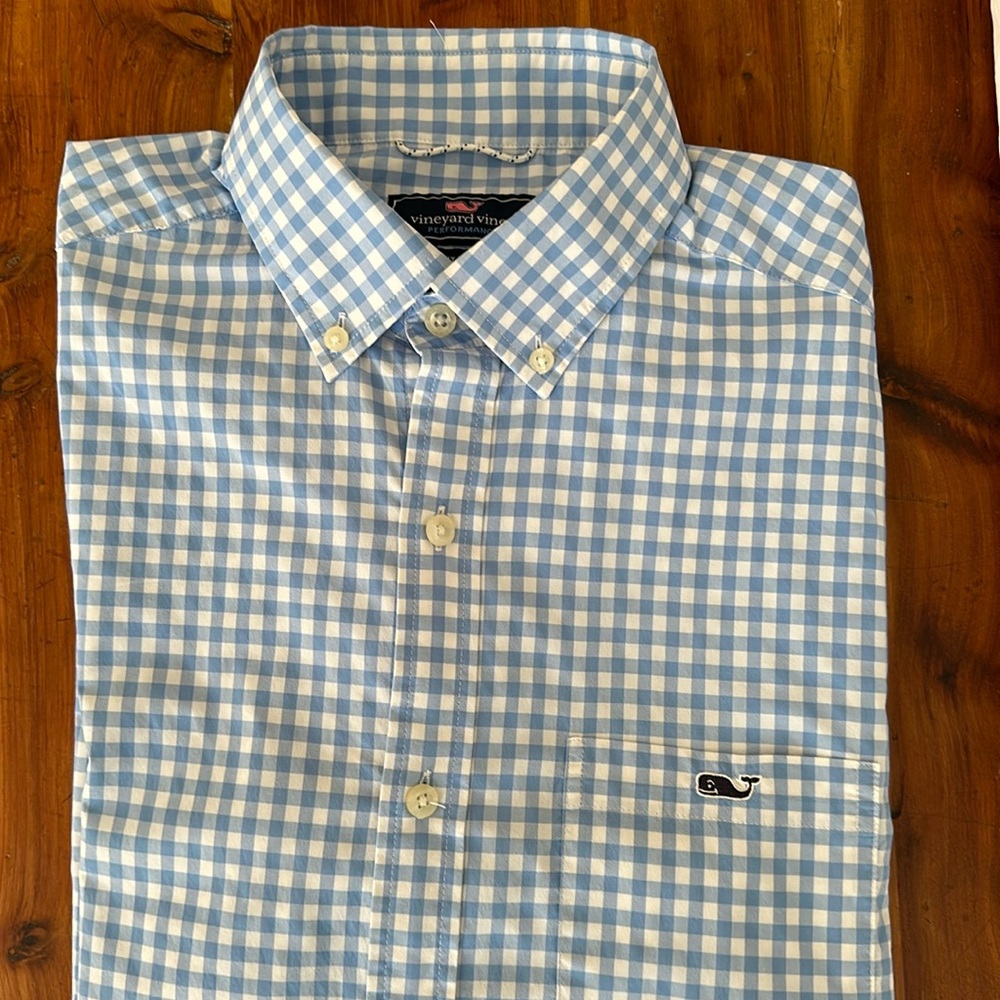 vineyard vines Blue Gingham Performance Shirt. Size Small